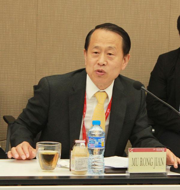 慕镕鍵：把關(guān)愛橫向到邊，豎向到底