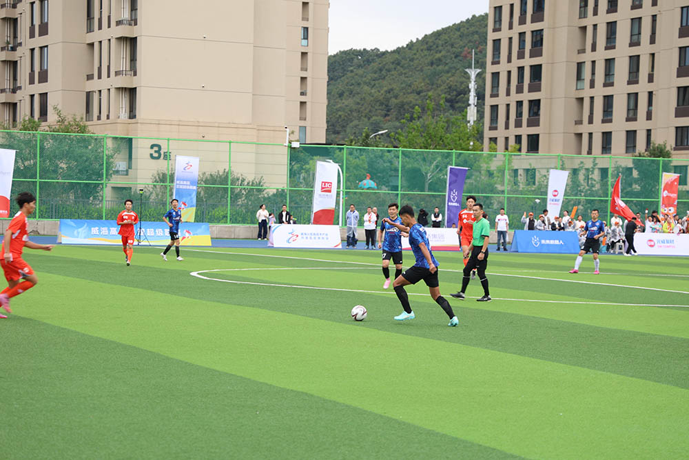 高區(qū)首屆足球超級(jí)聯(lián)賽戰(zhàn)報(bào) | 聯(lián)橋集團(tuán)首戰(zhàn)告捷，旗開(kāi)得勝！