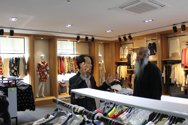 山東舒朗吳健民董事長來聯(lián)橋集團參觀指導(dǎo)