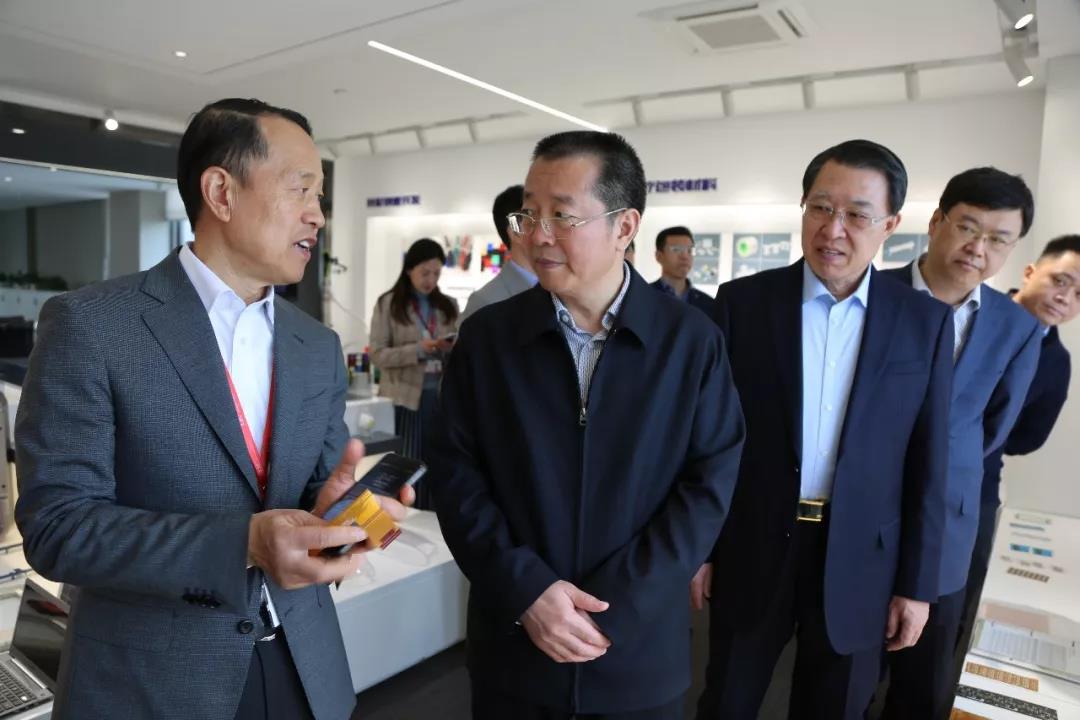 威海市委常委、市紀委書記、市監(jiān)委主任傅遜到聯(lián)橋集團調研