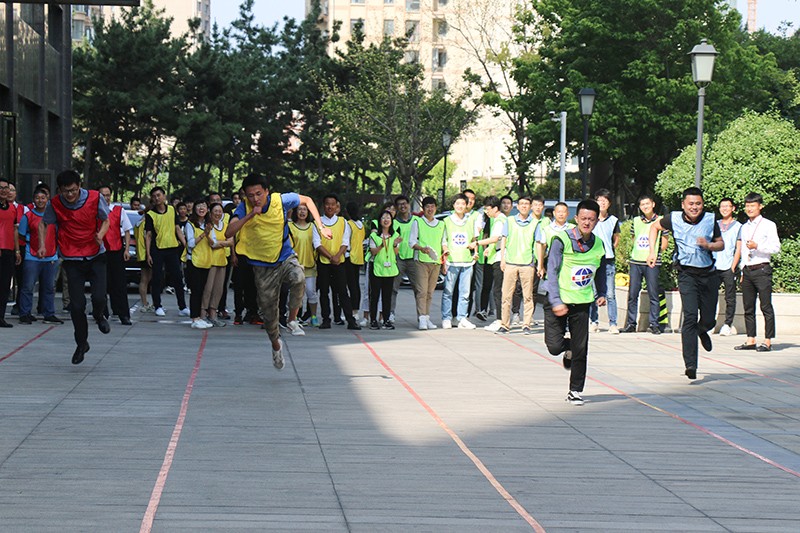 聯(lián)橋集團黨委舉辦【光耀先鋒 “新新”向榮】主題黨建活動(圖4)