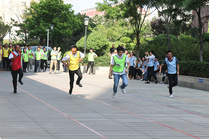 聯(lián)橋集團黨委舉辦【光耀先鋒 “新新”向榮】主題黨建活動(圖6)