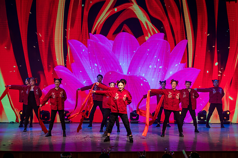歡欣鼓舞迎新春，滿懷豪情攀高峰 | 聯(lián)橋集團(tuán)2020迎新春聯(lián)歡晚會(huì)激情開演(圖13)