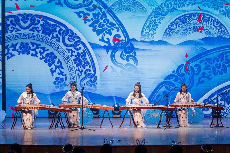 歡欣鼓舞迎新春，滿懷豪情攀高峰 | 聯(lián)橋集團(tuán)2020迎新春聯(lián)歡晚會(huì)激情開演(圖18)