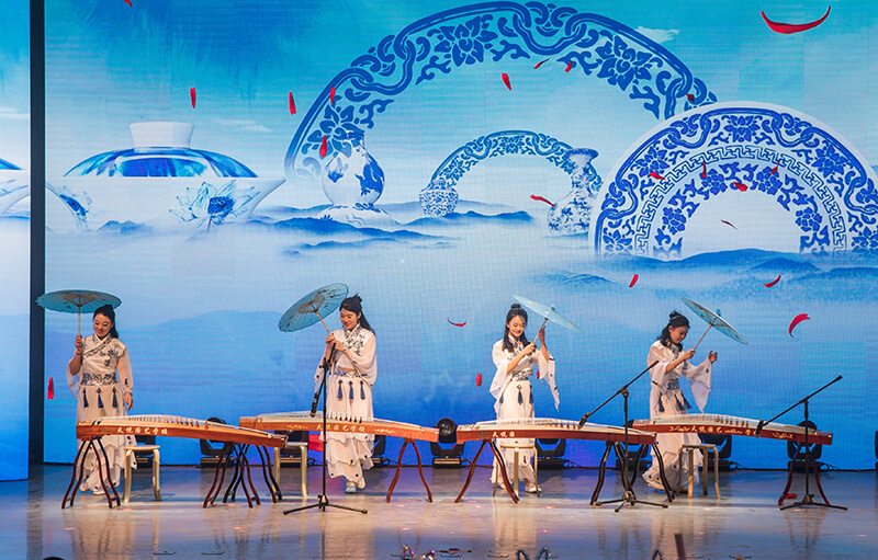 歡欣鼓舞迎新春，滿懷豪情攀高峰 | 聯(lián)橋集團(tuán)2020迎新春聯(lián)歡晚會(huì)激情開演(圖17)