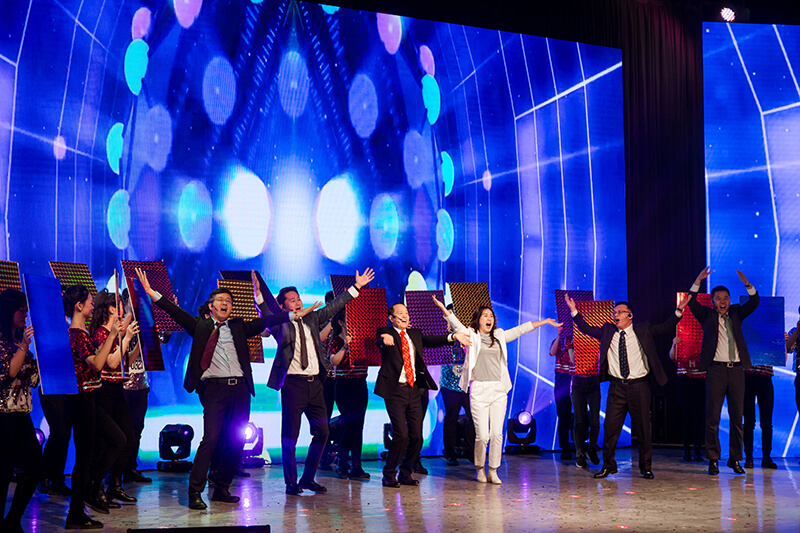 歡欣鼓舞迎新春，滿懷豪情攀高峰 | 聯(lián)橋集團(tuán)2020迎新春聯(lián)歡晚會(huì)激情開演(圖45)
