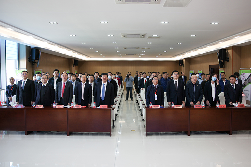 聯(lián)橋集團黨委書記、董事長慕镕鍵當選為吉林大學威海校友會首任會長(圖1)