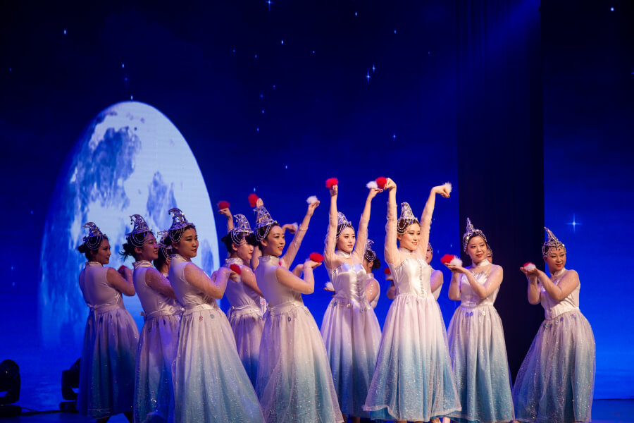 聯(lián)歡晚會(huì)