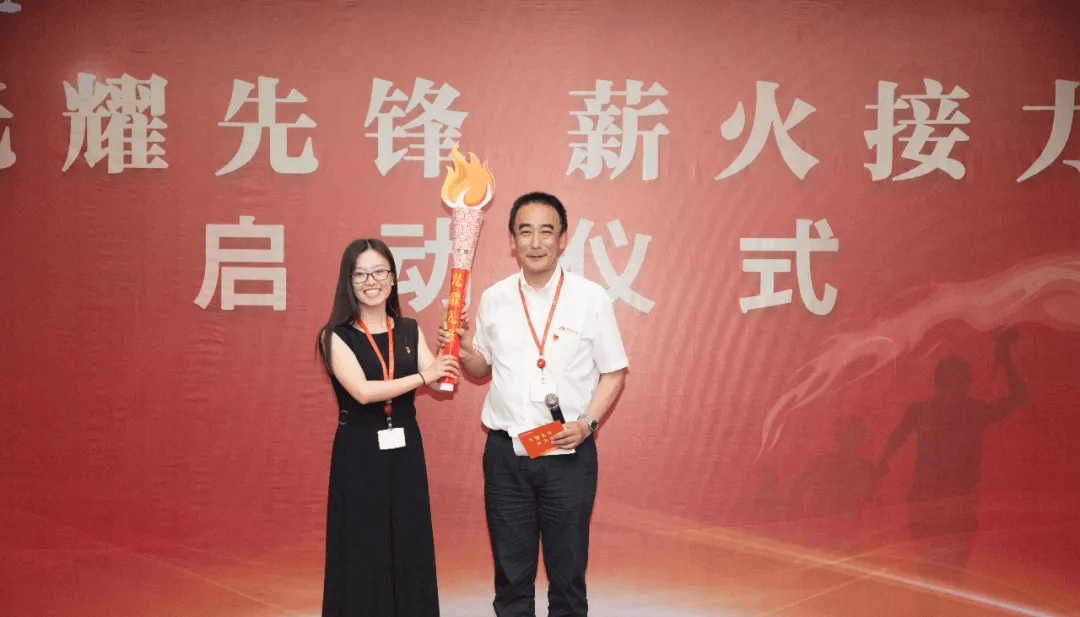 光耀先鋒  薪火接力 傳遞先鋒精神，踐行黨員使命，開拓全新事業(yè)   董文忠—?jiǎng)⒂裾?圖1)